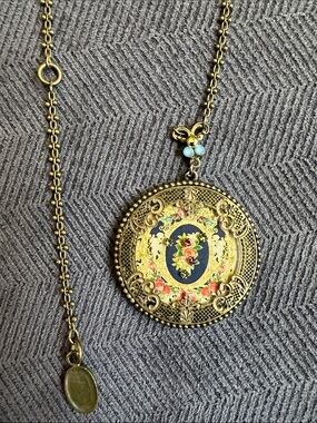 Michal Negrin Antique-Style Floral Pendant Necklace